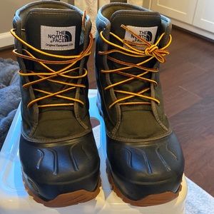 Never worn, North Face, Size 11 winter boot